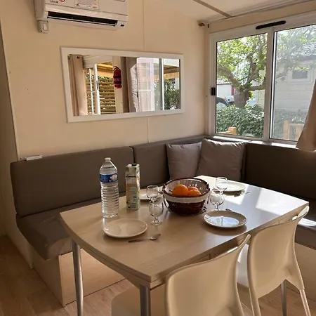 Les Mobil Homes De Naka, 6 Places, Tv, Clim, Entrée Offerte Pour Un Adulte Pour La Réserve Africaine De Sigean