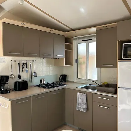 Les Mobil Homes De Naka, 6 Places, Tv, Clim, Entree Offerte Pour Un Adulte Pour La Reserve Africaine De Sigean * Port-la-Nouvelle