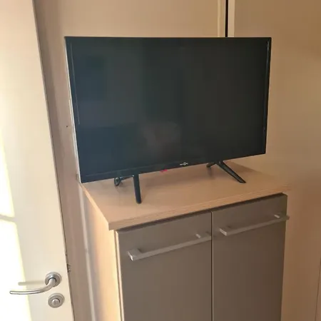Les Mobil Homes De Naka, 6 Places, Tv, Clim, Entree Offerte Pour Un Adulte Pour La Reserve Africaine De Sigean Camping Port-la-Nouvelle