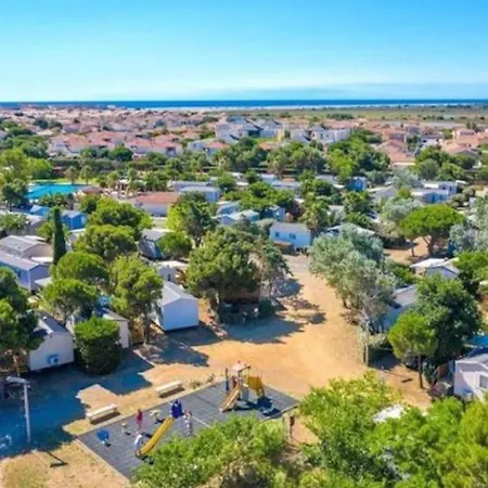 Les Mobil Homes De Naka, Entree Gratuite Adulte Pour La Reserve Africaine De Sigean Campsite