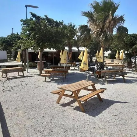 Camping Les Mobil Homes De Naka, 6 Places, Tv, Clim, Place De Parking Privative (Adults Only)