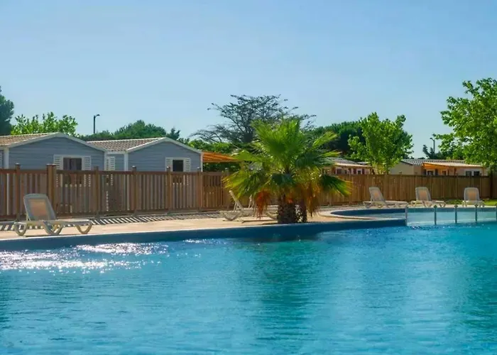 Les Mobil Homes De Naka, 6 Places, Tv, Clim (adults Only) *