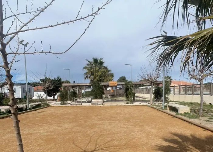 Les Mobil Homes De Naka, 6 Places, Tv, Clim (adults Only) *